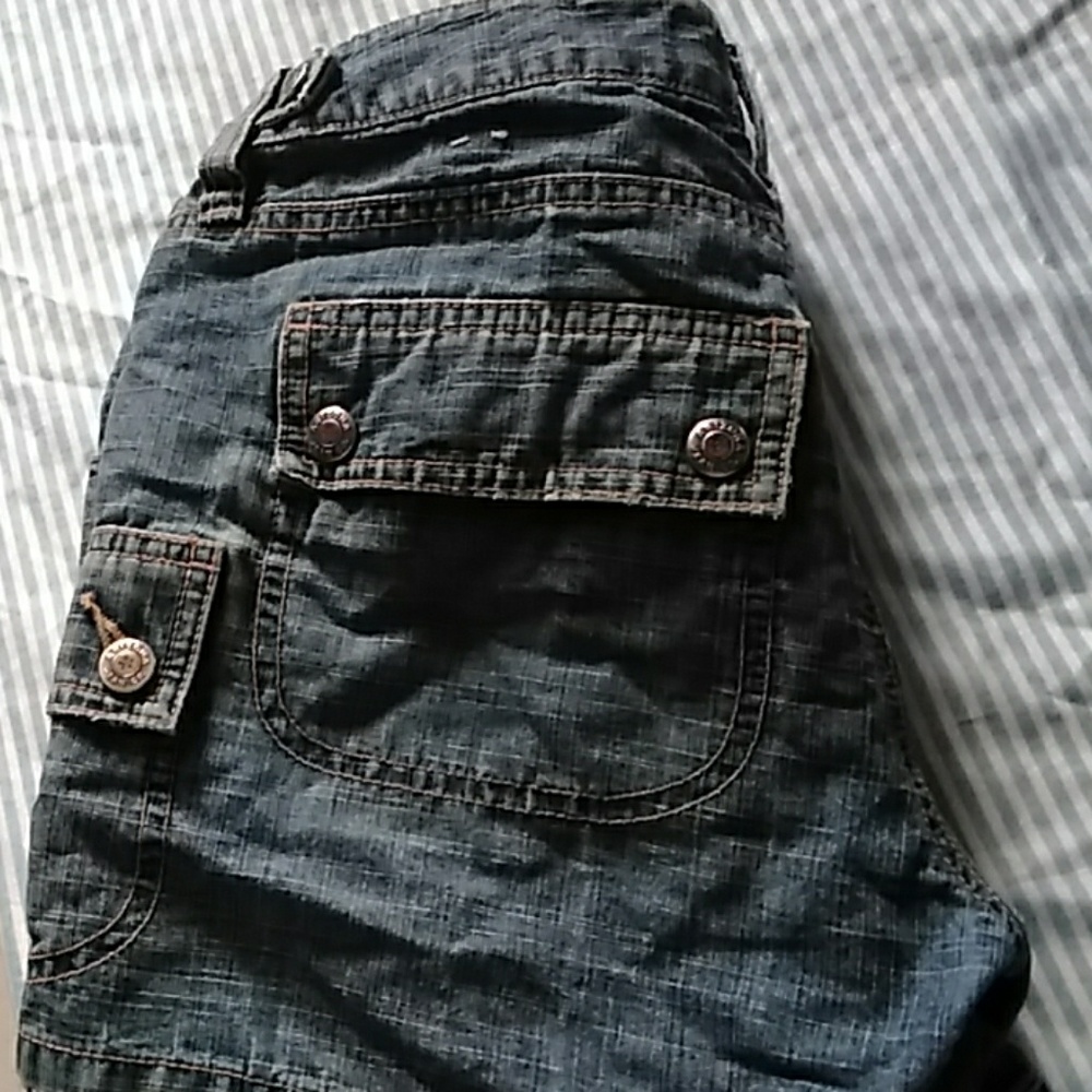 Shorts - Picture 2 of 3